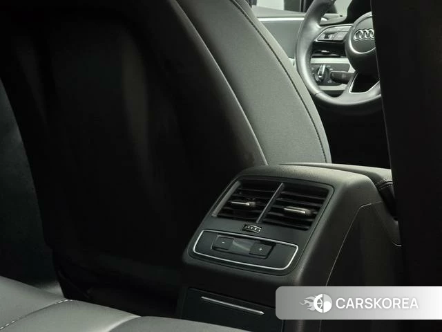 Audi A4L id 4275932 из Китая 17