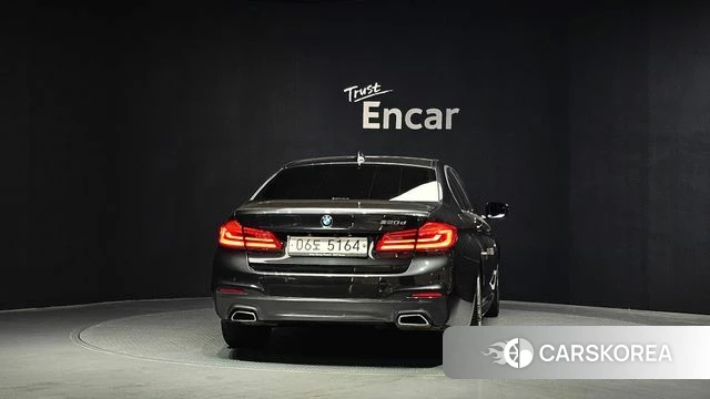 BMW 5 Series (G30) id 4447217 из Кореи 14