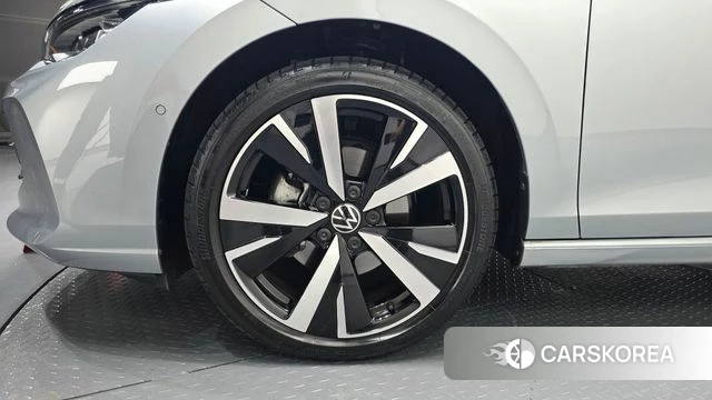 Volkswagen Golf 8th Generation id 4468272 из Кореи 29