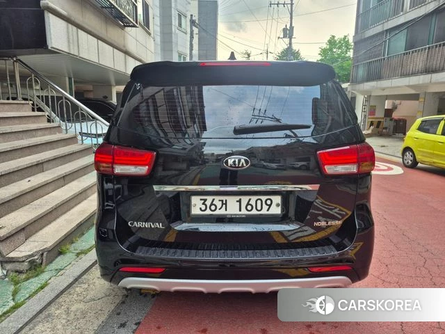 Kia All New Carnival id 4552132 из Кореи 13