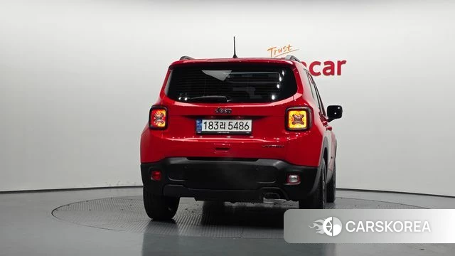 Jeep Renegade id 4636445 из Кореи 14