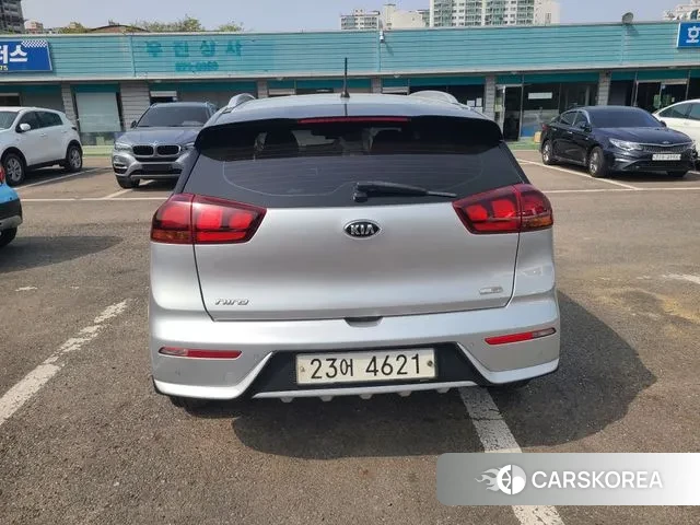 Kia Niro id 3292379 из Кореи 13