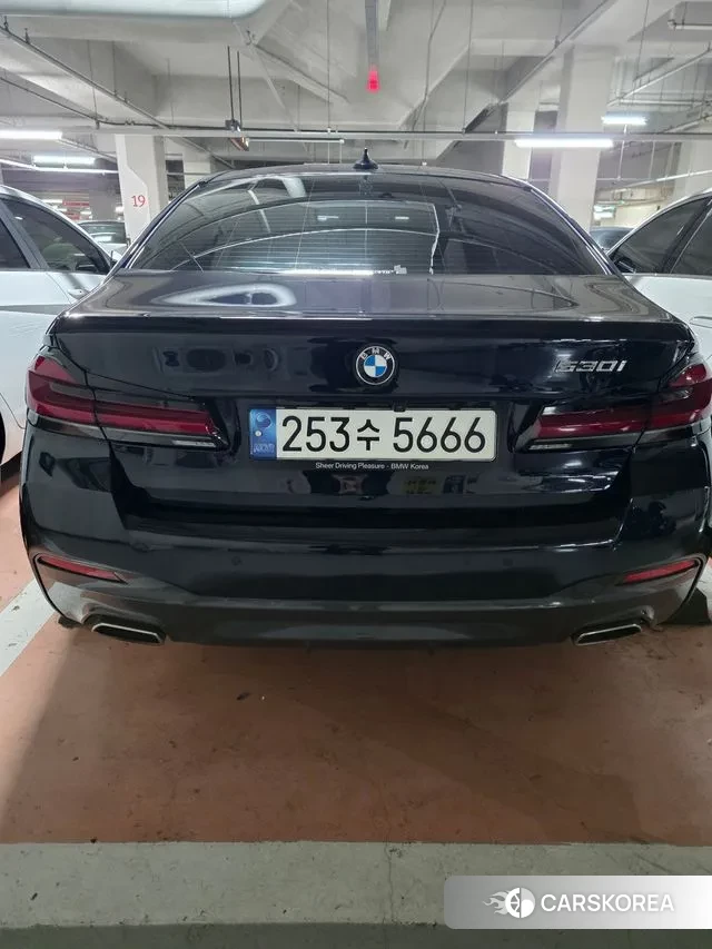 BMW 5 Series (G30) id 3507990 из Кореи 9