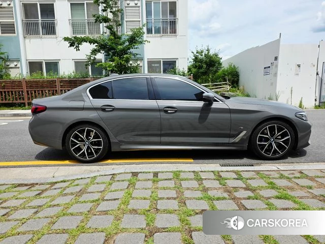 BMW 5 Series (G30) id 4489513 из Кореи 12
