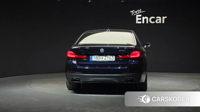 BMW 5 Series (G30) id 4187667 из Кореи 14