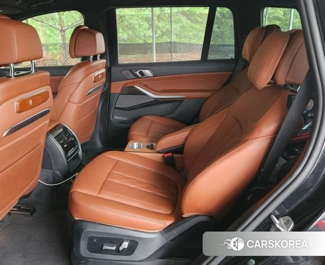 BMW X7 (G07) 2024 Черный из Кореи, фото 4