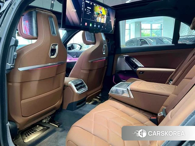 BMW 7 series 2025 Черный из Китая, фото 4