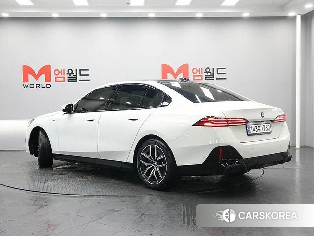 BMW 5 Series (G60) id 4680866 из Кореи 14