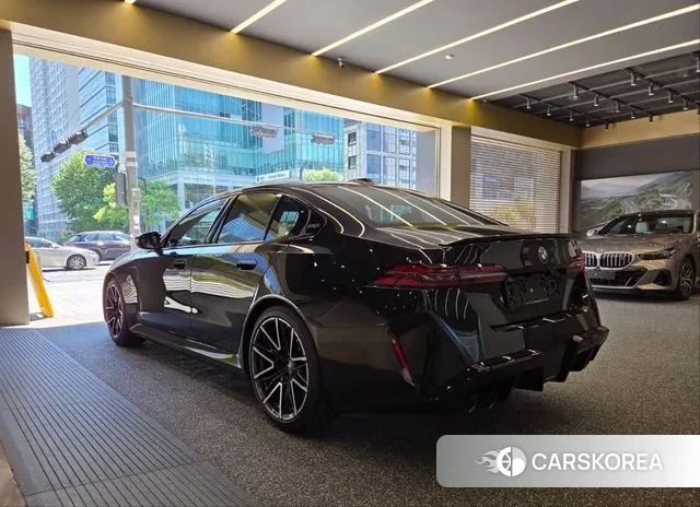 BMW M5 (G90) id 3695912 из Кореи 14