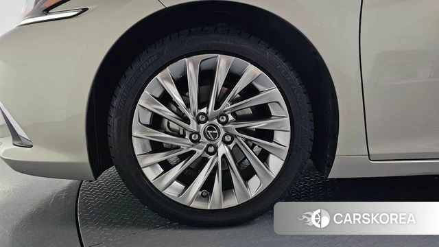 Lexus ES300h 7th generation id 4406322 из Кореи 32
