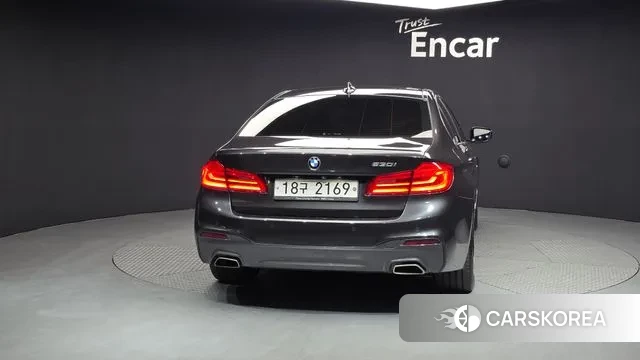 BMW 5 Series (G30) id 3583191 из Кореи 14