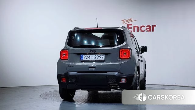 Jeep Renegade id 4376560 из Кореи 30