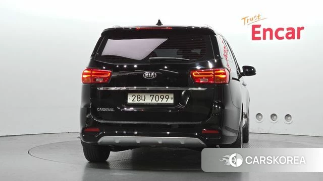 Kia The New Carnival id 4269108 из Кореи 26