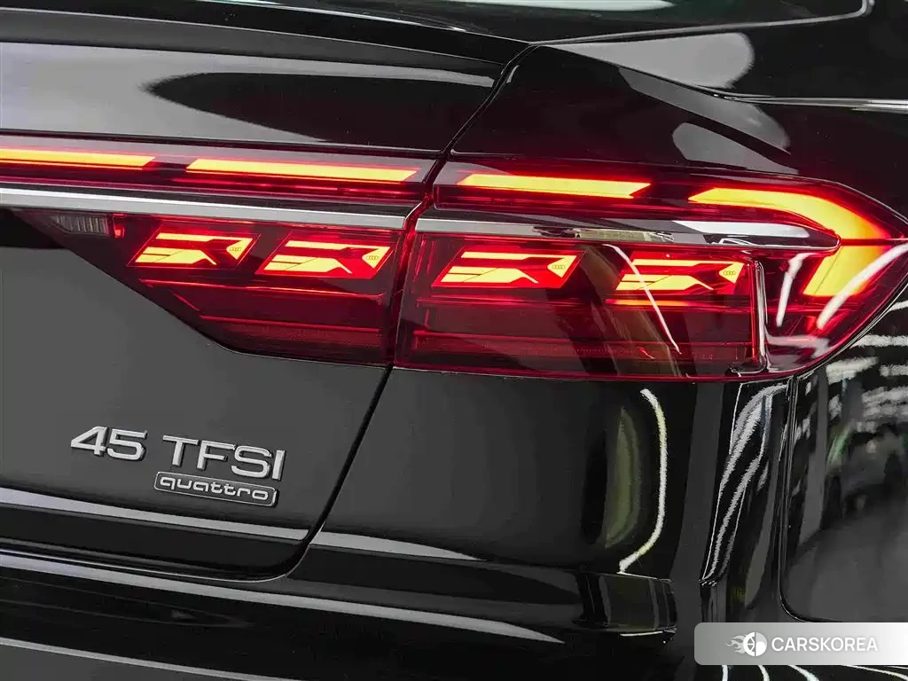 Audi A8 id 4583792 из Китая 8
