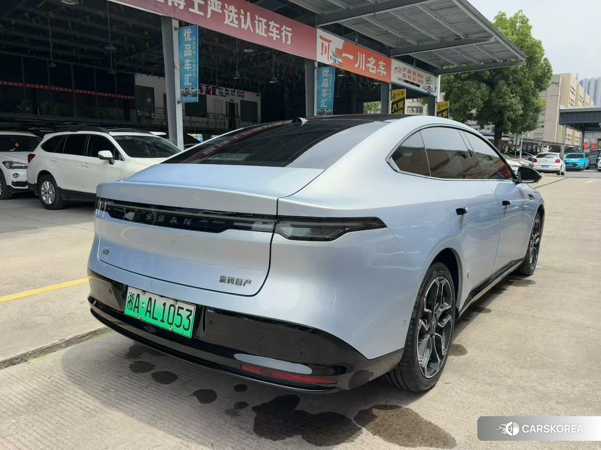 Nissan N7 2025 Серебристо-серый из Китая, фото 4