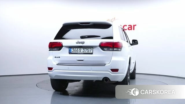 Jeep Grand Cherokee id 4330918 из Кореи 29