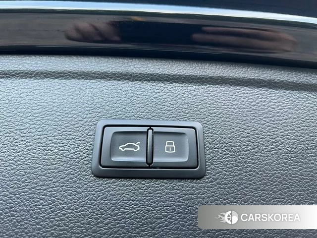 Audi Q5L id 4301244 из Китая 16
