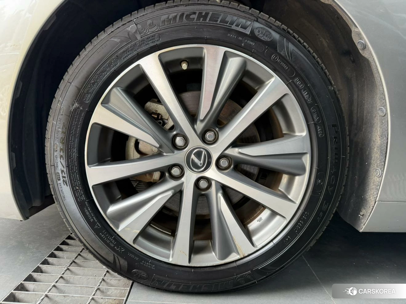 Lexus ES id 4485379 из Китая 10