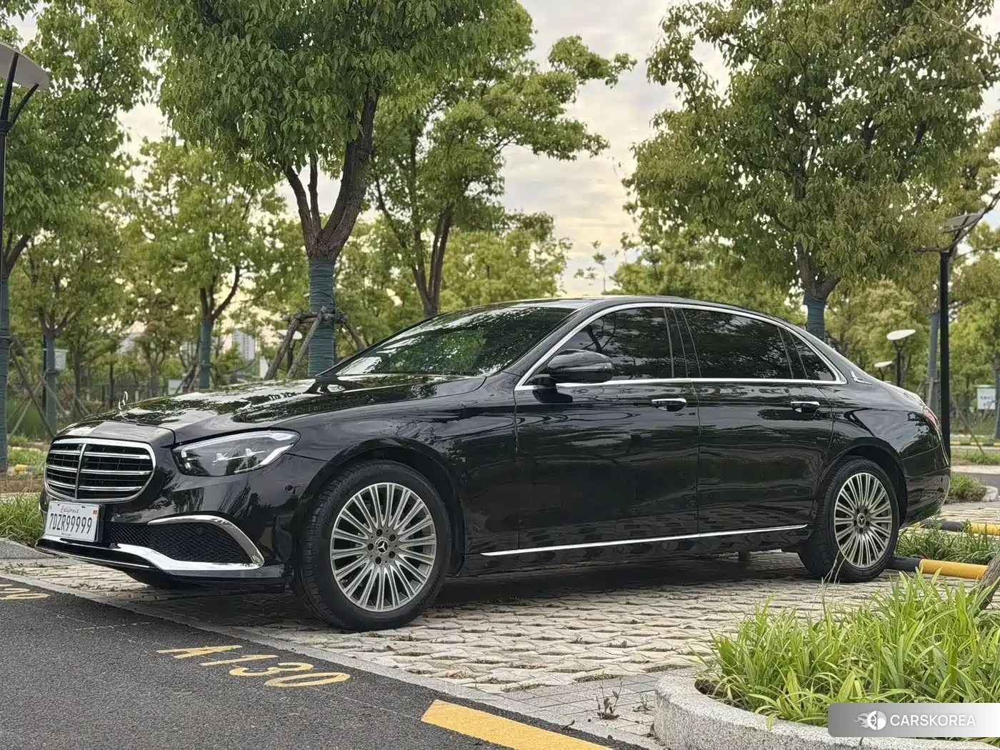 Mercedes-Benz E-Class 2023 Черный из Китая, фото 4