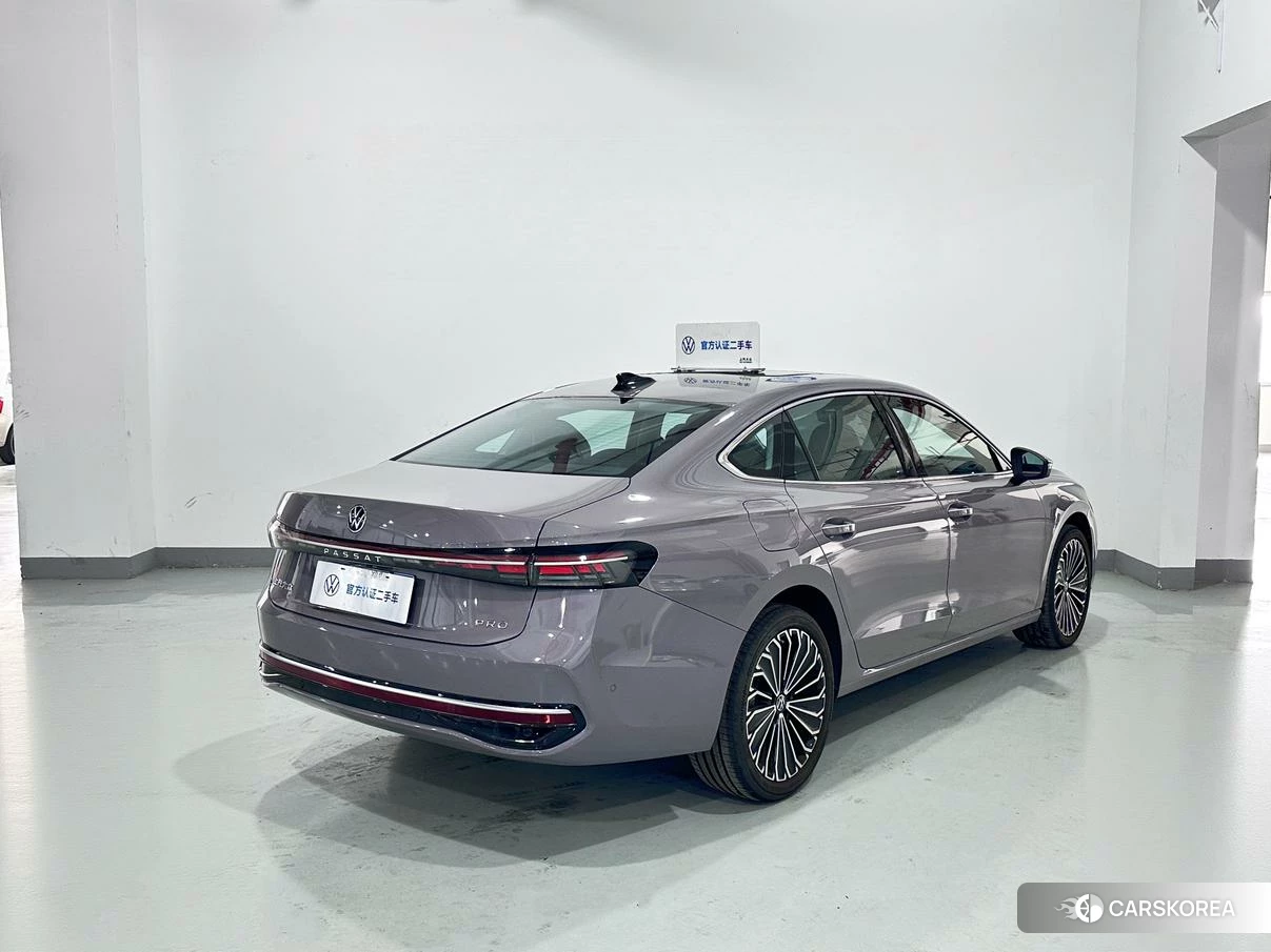 Volkswagen Passat 2024 Серебристо-серый из Китая, фото 4