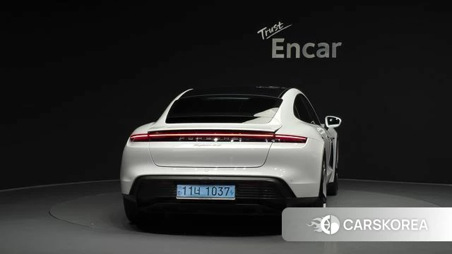 Porsche Taycan id 4382878 из Кореи 26