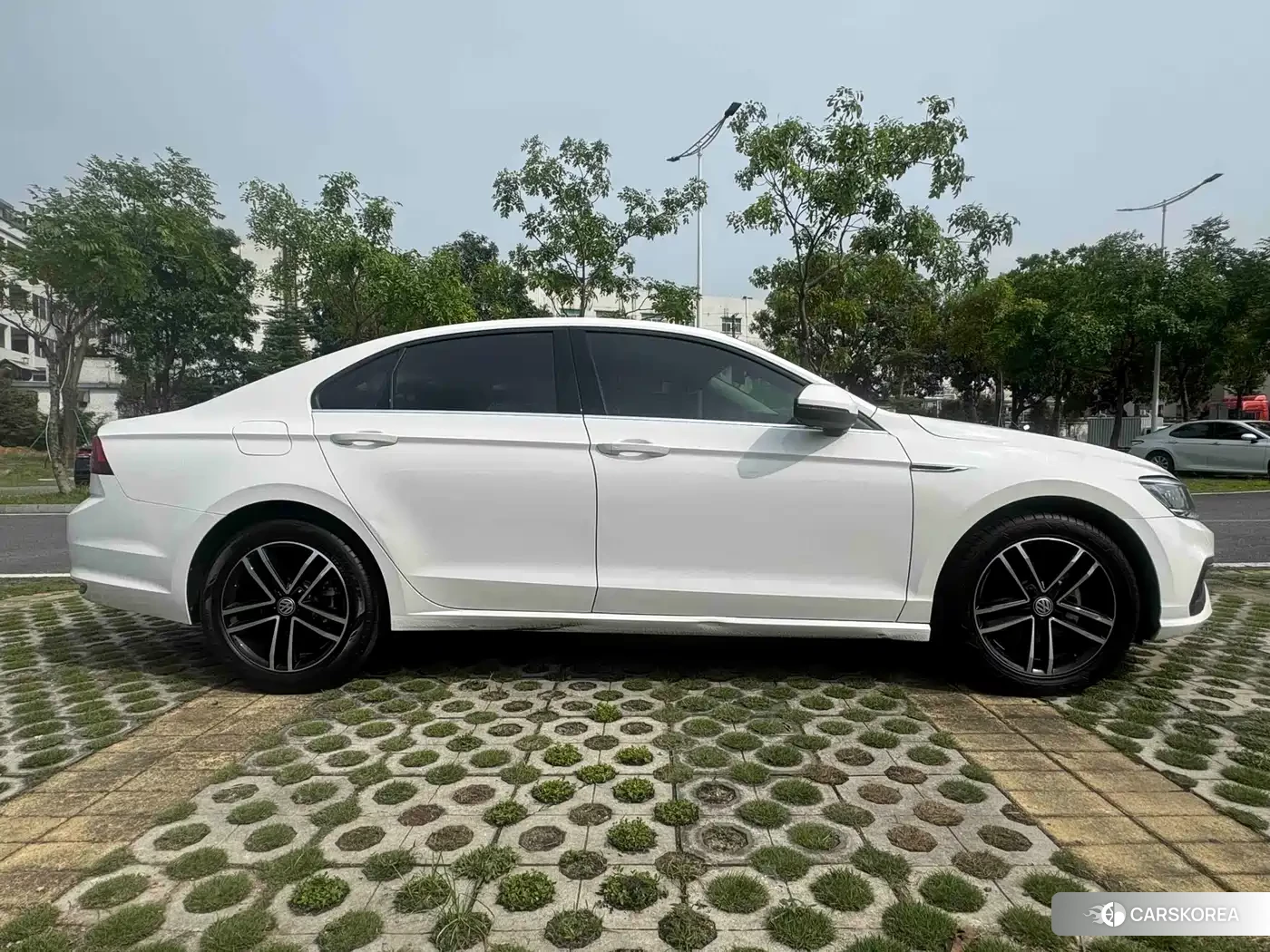 Volkswagen Lamando id 4538887 из Китая 15