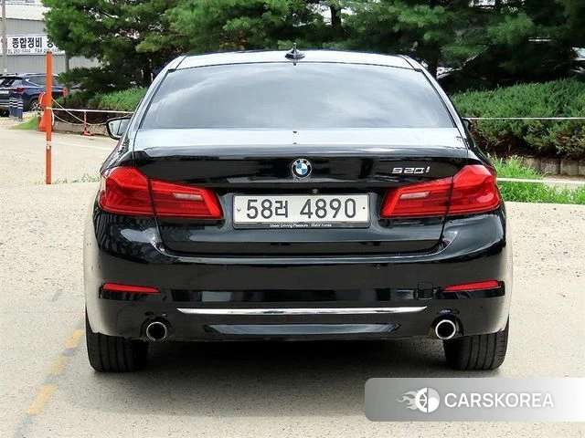 BMW 5 Series (G30) id 4596113 из Кореи 14