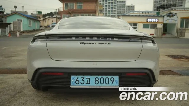 Porsche Taycan id 2899553 из Кореи 14