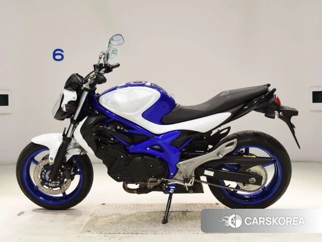 Проданный Suzuki GLADIUS 400 2011 из Японии, фото 4