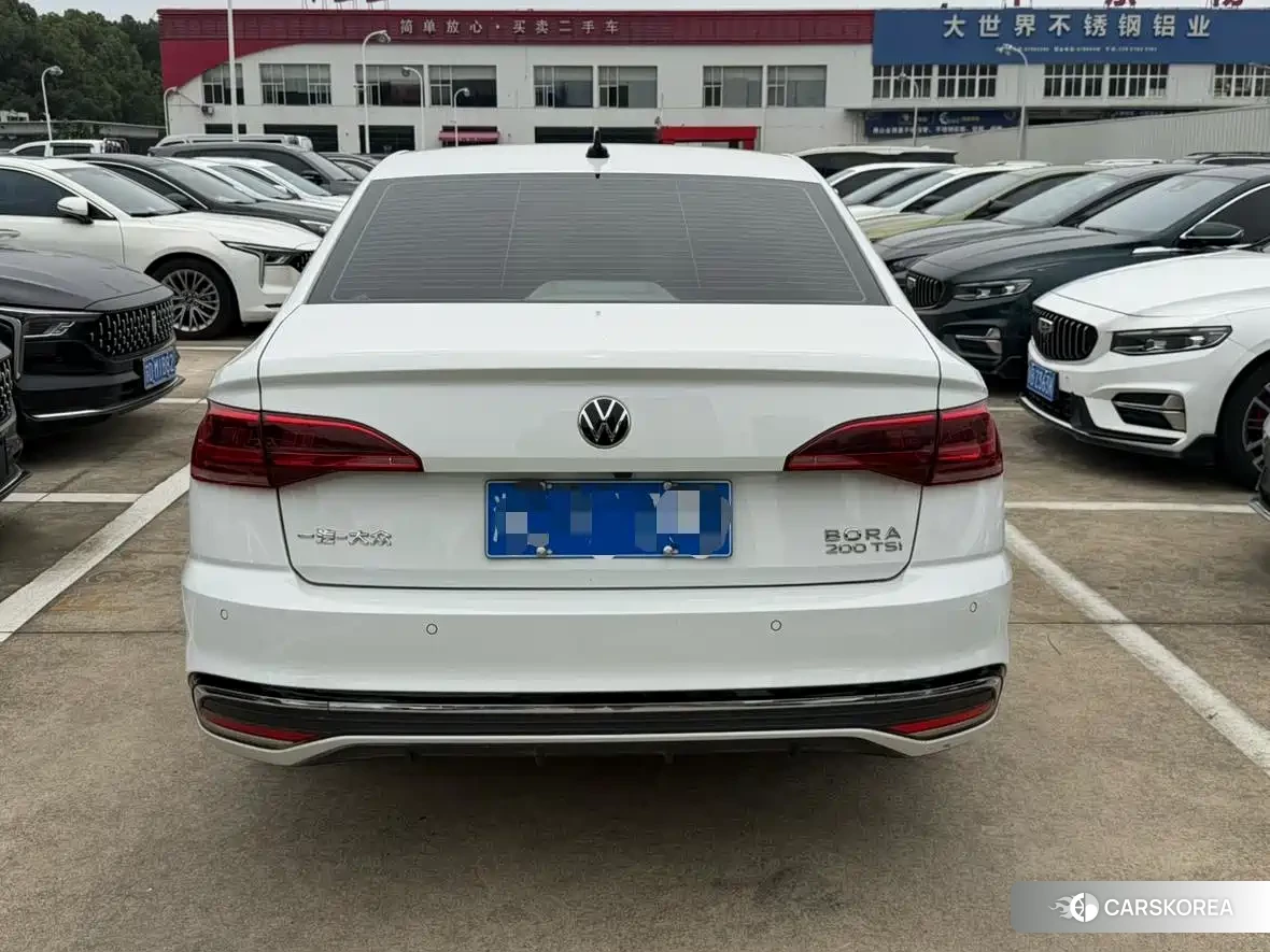 Volkswagen Bora 2023 Белый из Китая, фото 6