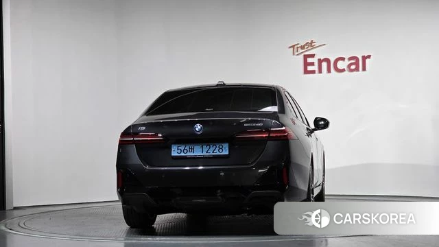 BMW i5 (G60) id 4185946 из Кореи 29