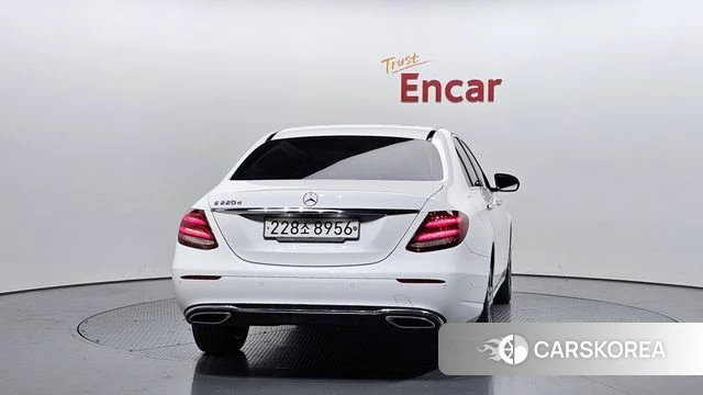 Mercedes-Benz E-Class W213 id 4203696 из Кореи 26