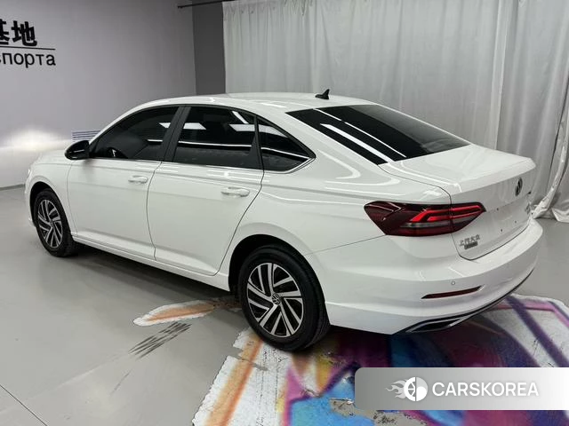Volkswagen Lavida 2022 Белый из Китая, фото 4