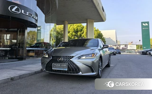 Lexus ES id 4335904 из Китая 11