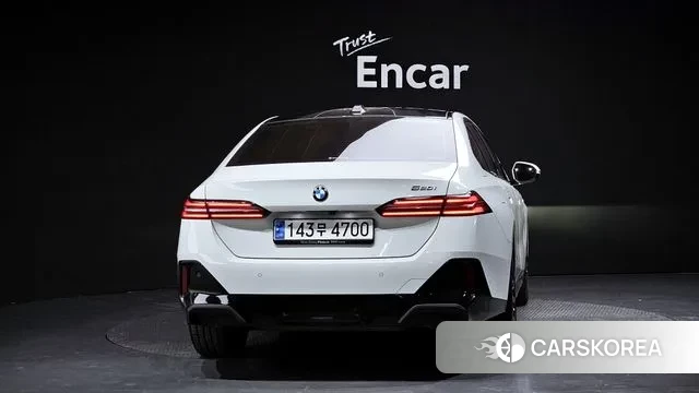 BMW 5 Series (G60) id 3696290 из Кореи 14