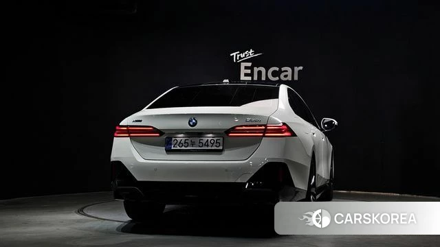 BMW 5 Series (G60) id 4515724 из Кореи 27