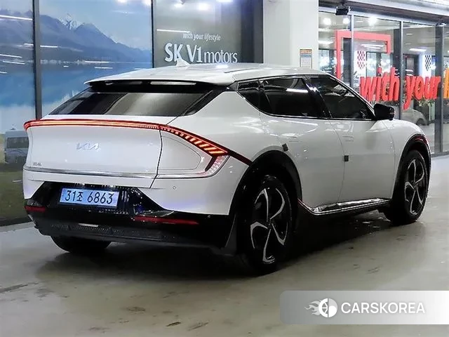 Kia EV6 2023 Белый из Кореи, фото 4