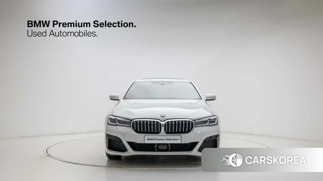 BMW 5 Series (G30) id 4186363 из Кореи 14