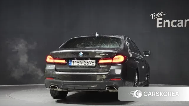 BMW 5 Series (G30) id 3415936 из Кореи 14