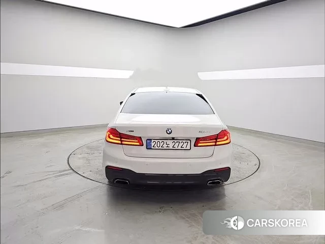 BMW 5 Series (G30) id 3396362 из Кореи 14