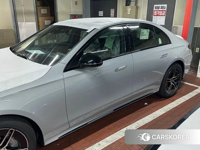 Mercedes-Benz E-Class W214 2026 Цвет галактики из Кореи, фото 4