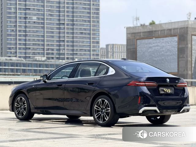 BMW 5 series id 4275312 из Китая 12