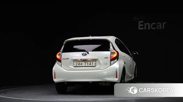 Toyota Prius C id 3018867 из Кореи 14