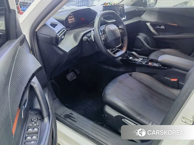 Peugeot 2008 2022 Белый из Китая, фото 5
