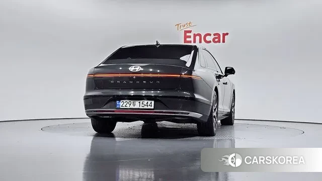 Hyundai Grandeur (GN7) id 3377886 из Кореи 14