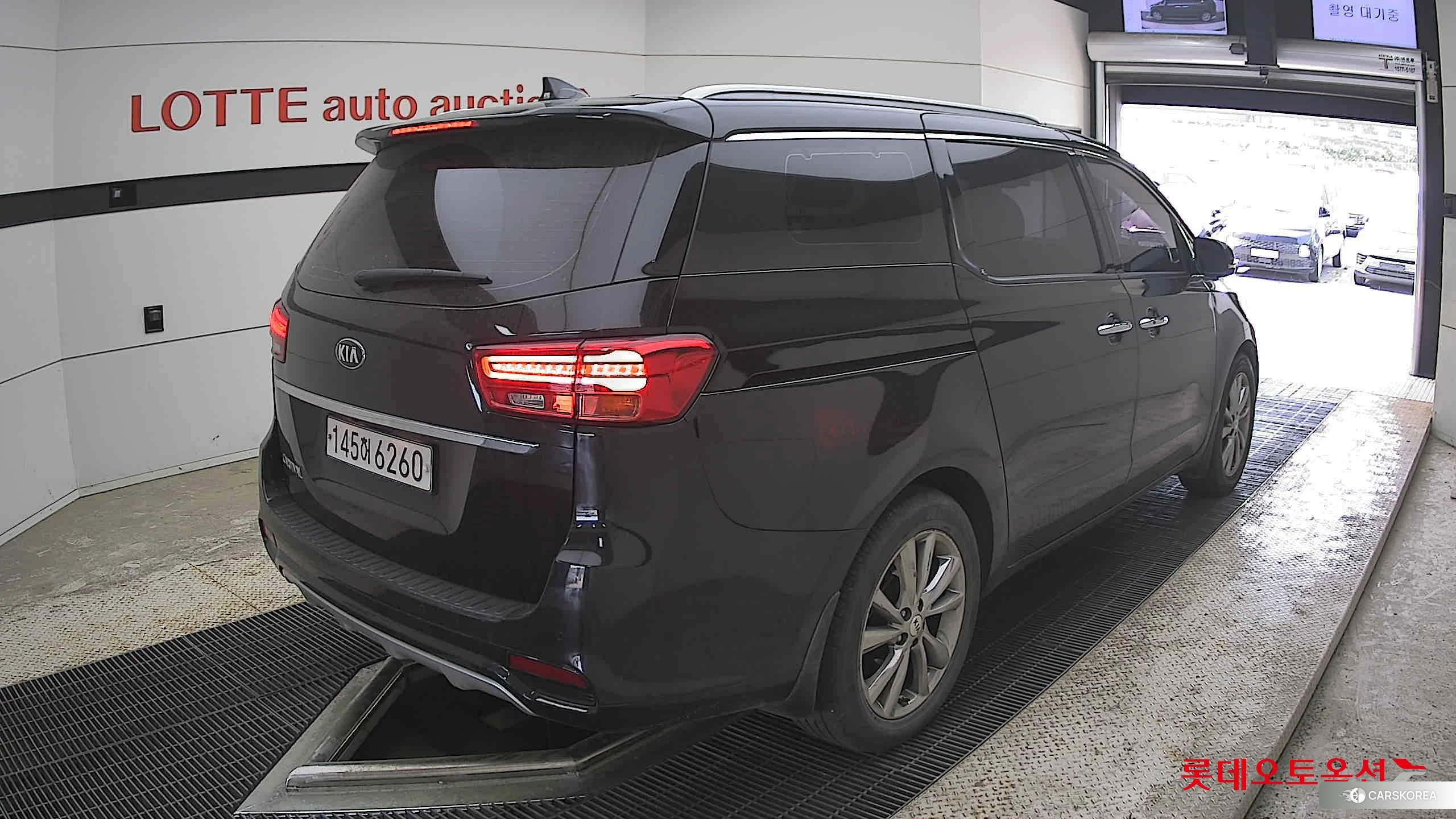 Kia Carnival id 4347383 из Кореи 32