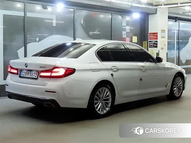 BMW 5 Series (G30) id 3384999 из Кореи 14