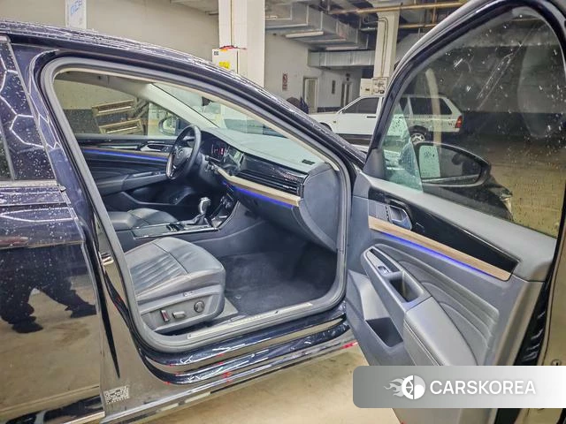 Volkswagen Passat id 3857841 из Китая 9