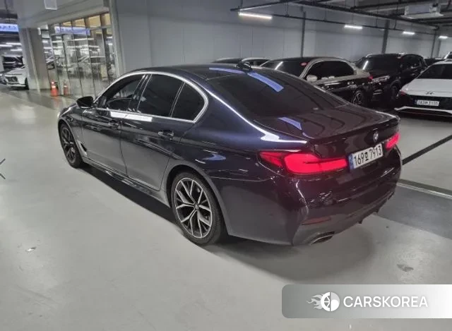 BMW 5 Series (G30) 2022 Черный из Кореи, фото 4