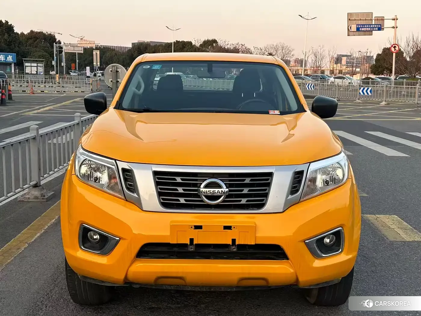 Nissan Navarra 2021 Yellow/orange из Китая, фото 4